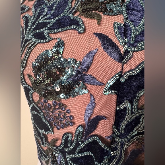 Elliatt Josie Top in Multi - Picture 7 of 11